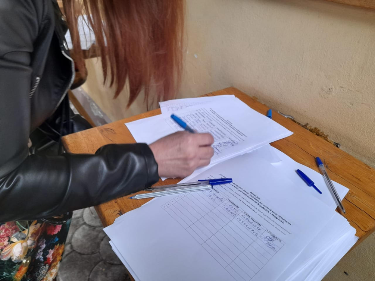 Peticion nga prindërit, ministria e Arsimit të heqë shkollën me turne dhe orë përgjysmë