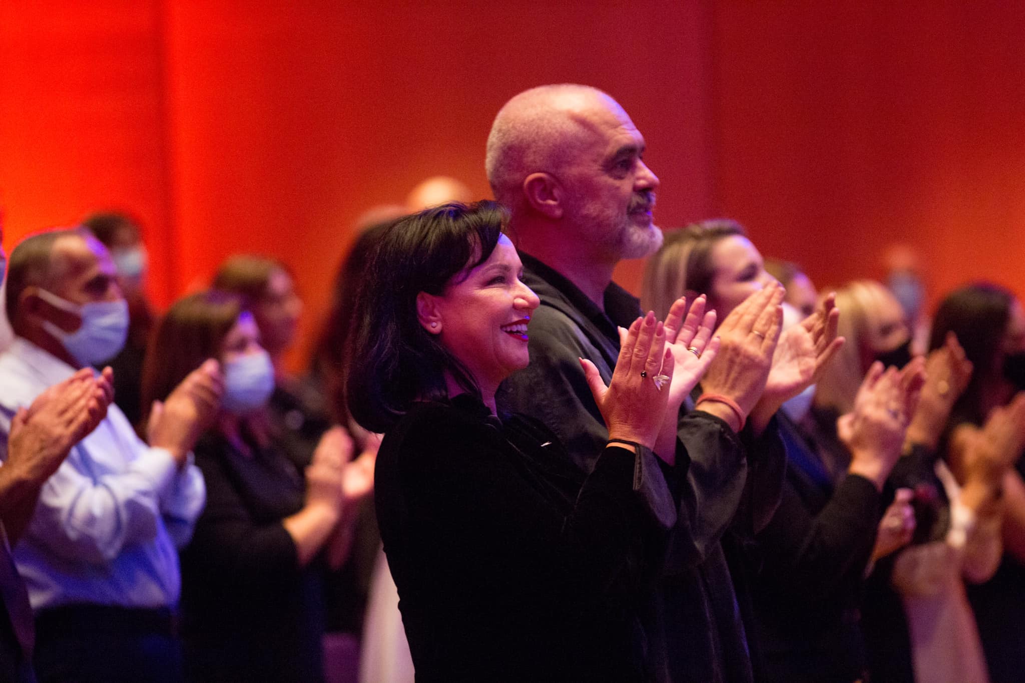 Rama e futi Placido Domingon në sallë ndërsa kryeministri bullgar bëri koncert me Domingon në sheshin më të madh të Sofies