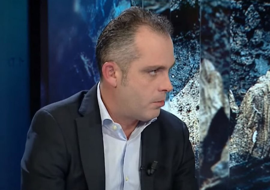 Ish deputeti Keltis Kruja përgënjështron Bardhin për fushatën e djalit të Aqif Rakipit: Nuk kam qënë kurrë në fushatë për të, foto e shumë viteve më parë