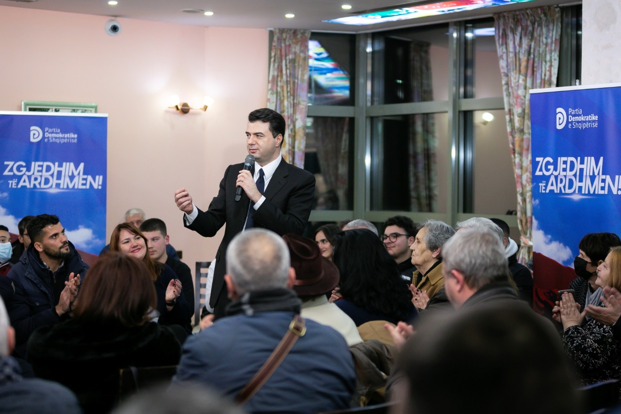 Erion Veliaj ua ka mbyllur gojën të gjithëve. Basha, takim në lagjen 8, asnjë fjalë për banorët e ‘5 Majit’