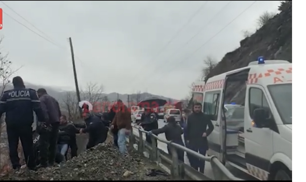Rëndohet bilanci tragjik në aksidentin e rrugës së Librazhdit