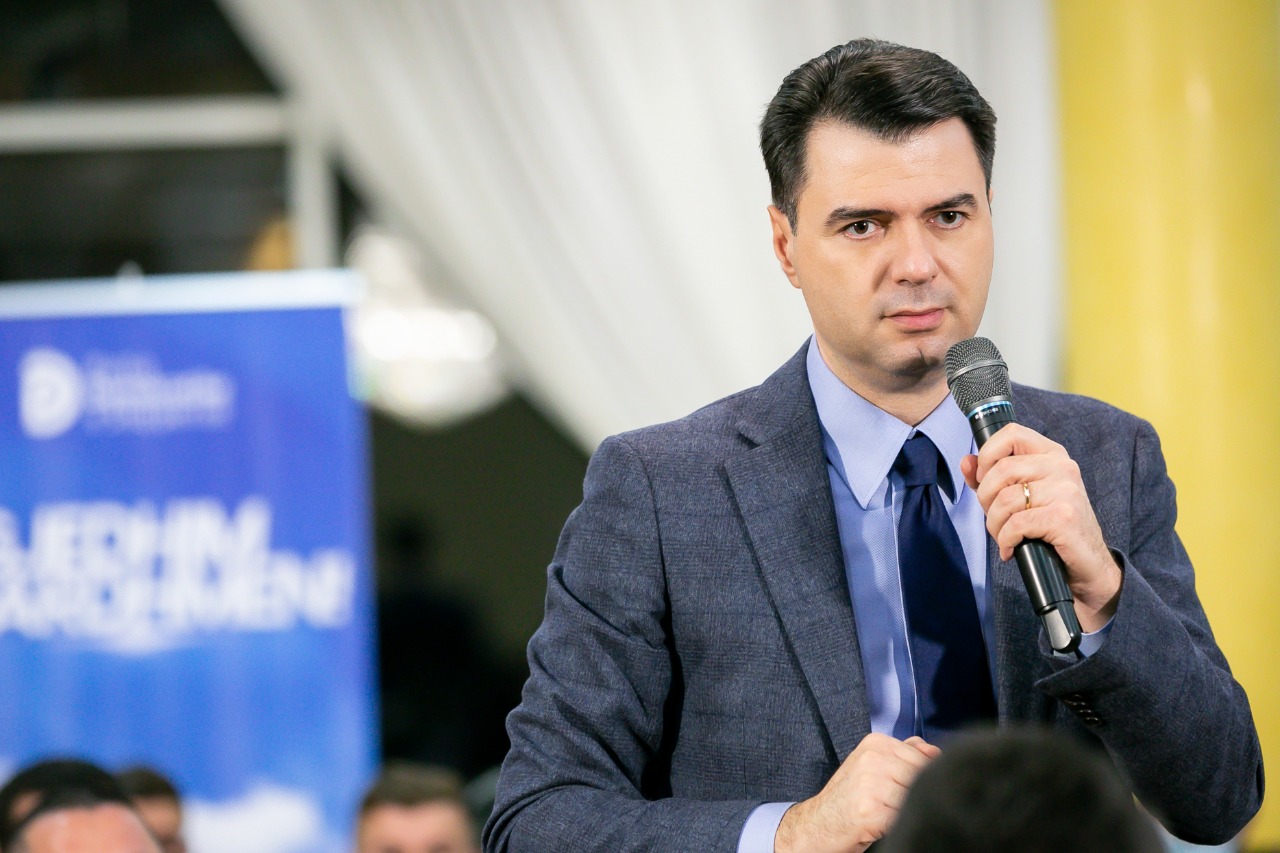 Pse Basha nuk duhet të sulmojë prokuroren e shkarkuar të Dibrës