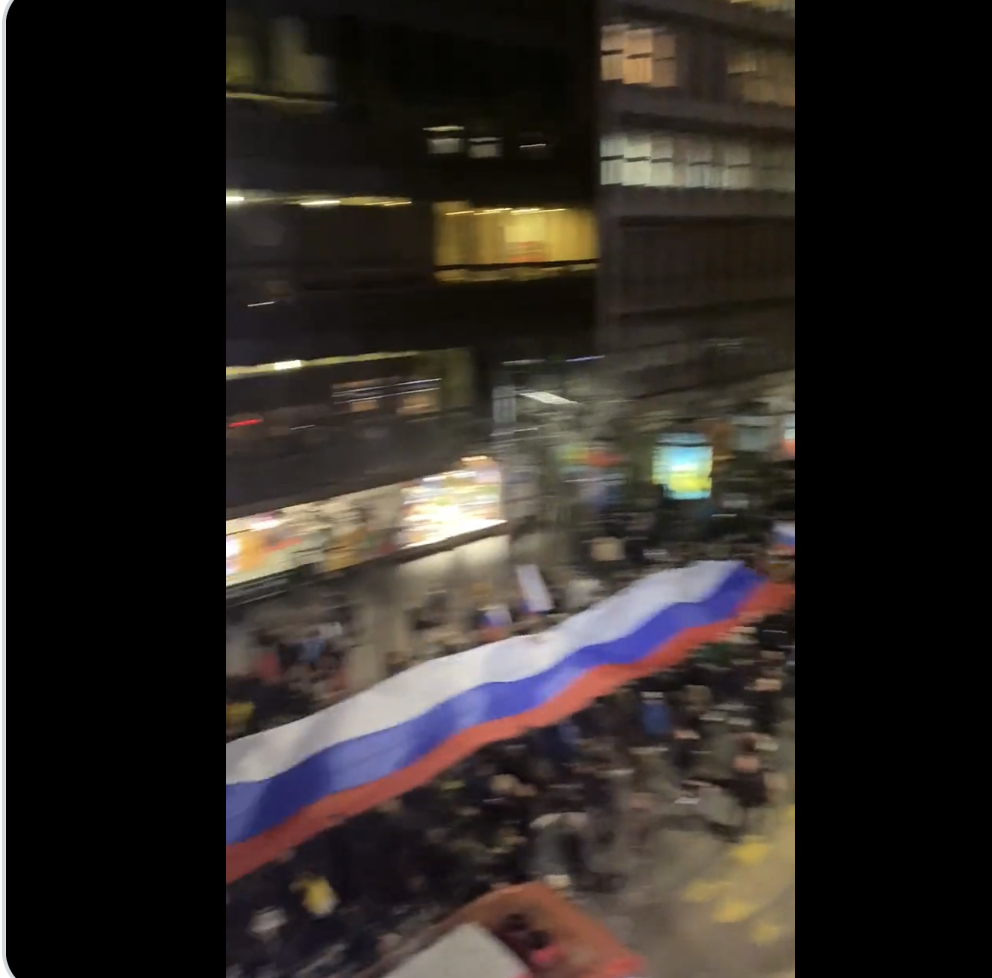 VIDEO/ Serbët habitin Evropën, protesta pro Putinit mbushin Brogradin
