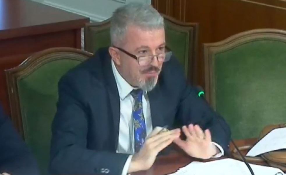 Kreu i KLP kërkon ligj për të ndaluar disa protesta të avokatëve, përgjigjen ashpër avokatët