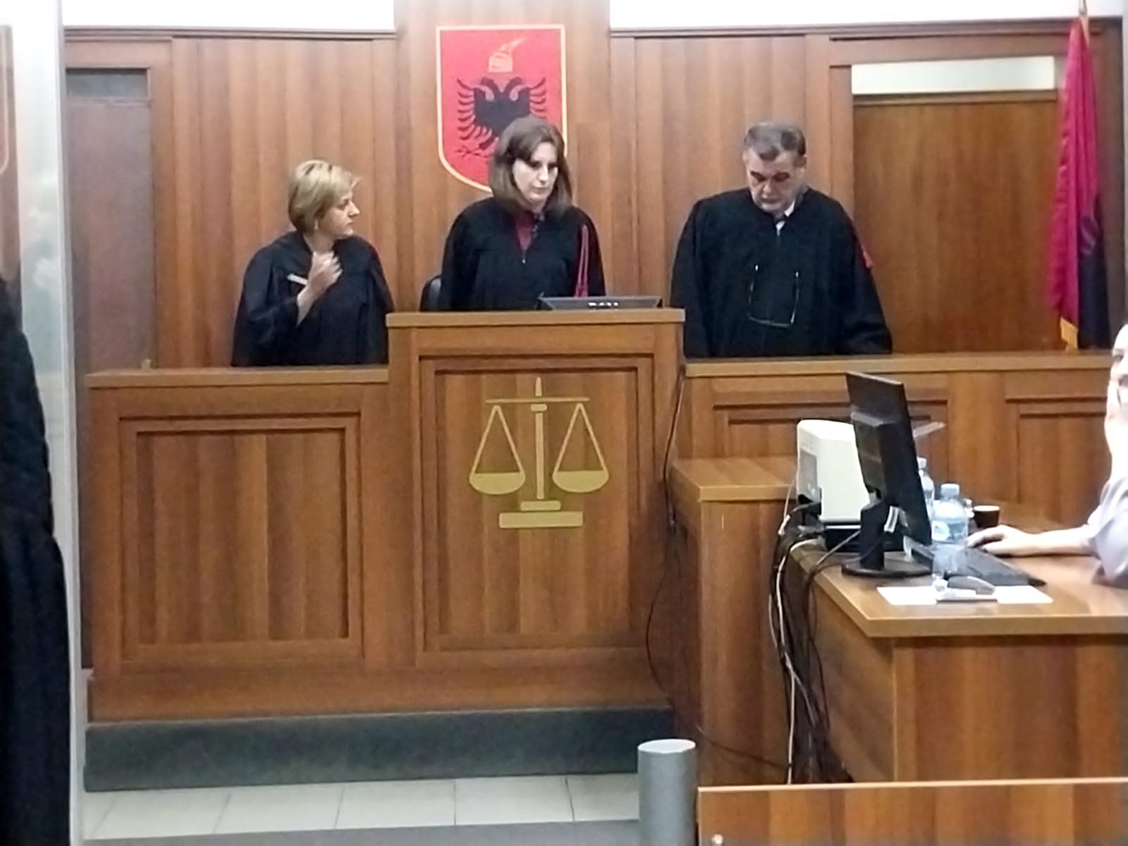 Apeli rrënon opozitën, i jep Edi Ramës fushën e lirë në zgjedhje duke goditur PD