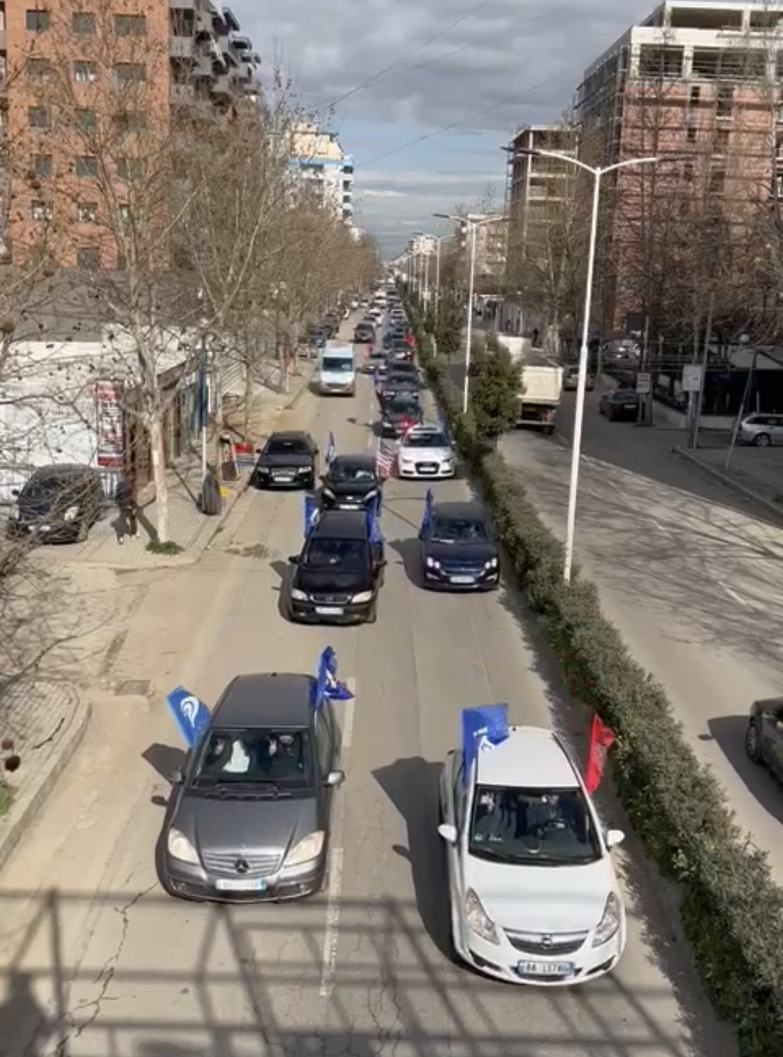 Protestues nga zona të ndryshme të vendit janë nisur për në Tiranë