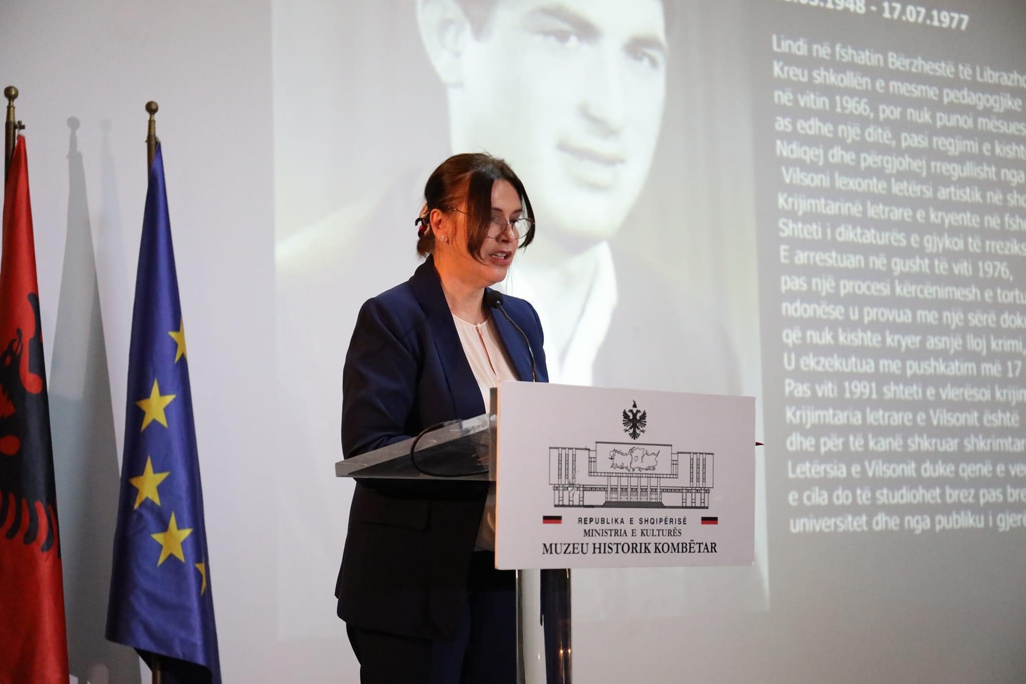 “Kur bota ish në gjumë”, përkujtohen poetët e pushkatuar Vilson Blloshmi dhe Genc Leka