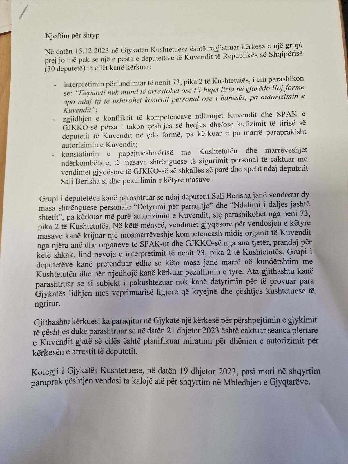 Kushtetuesja rrëzon kërkesën e deputetëve të Berishës: Nuk legjitimohen deputetët, mund ta bënte vetëm Berisha