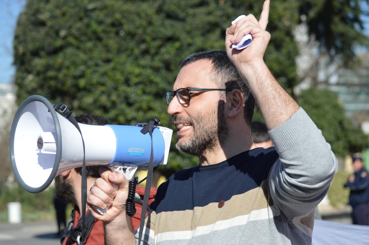 Protestë në sheshin Skënderbej në Tiranë: Bashkë kundër korrupsionit!