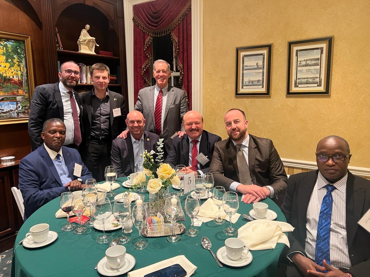 Bardhi takohet me Senatorët James Lankford dhe Mike Lee: SHBA nxit Shqipërinë në përmbushjen e standarteve