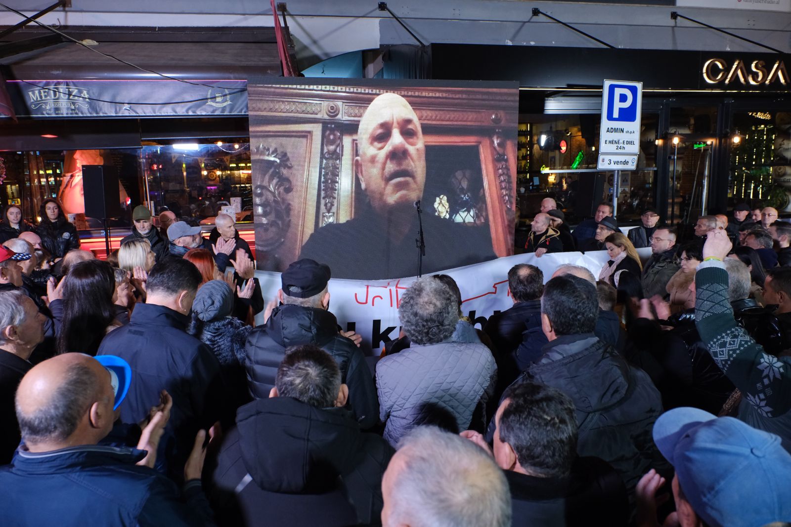 Berisha, thirrje për protestë masive nesër te Parlamenti: Lini çdo gjë, bashkohuni me deputetët e opozitës