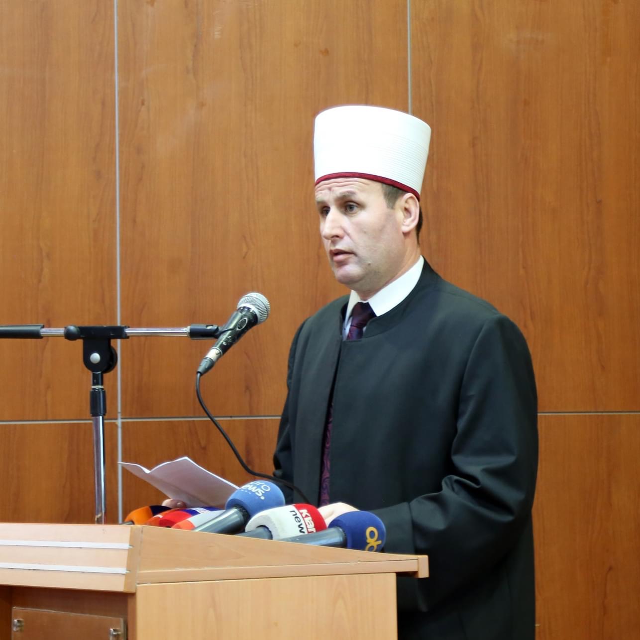 Rizgjidhet sërish në krye të KMSH, Bujar Spahiu. Xhamia e Tiranës larg inagurimit