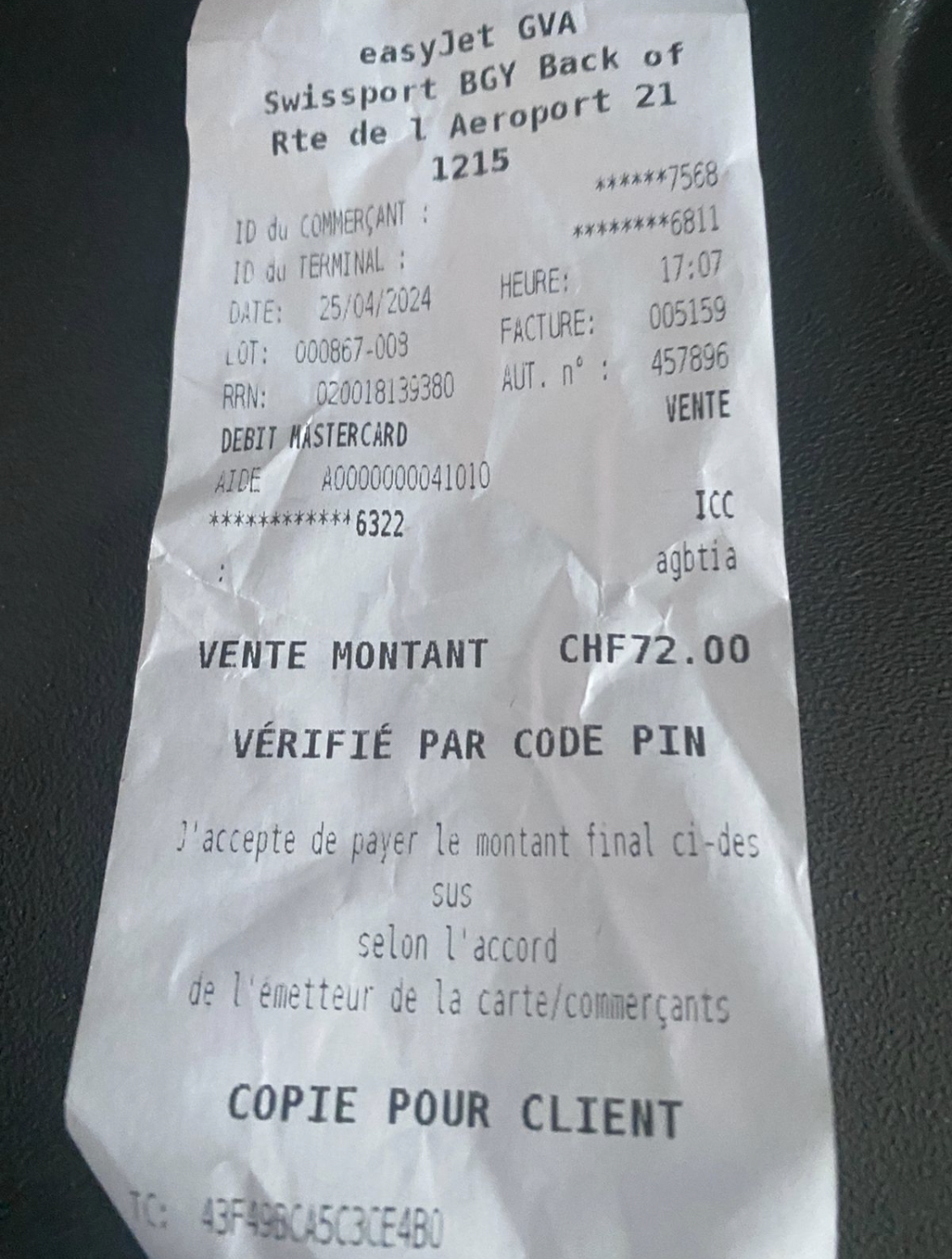 Grabitqarët e EasyJet që ofrojnë fluturime high cost, jo low!