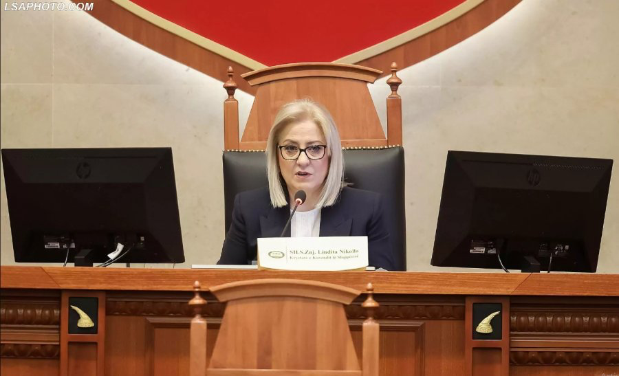 Nikolla bën skandalin e rradhës, refuzon emrin e Berishës në grupin e PD