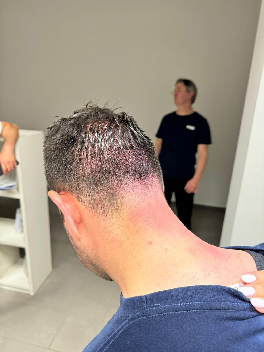 Protesta te bashkia, policia gaz neutralizues kundër protestuesve dhe drejtuesve të PD