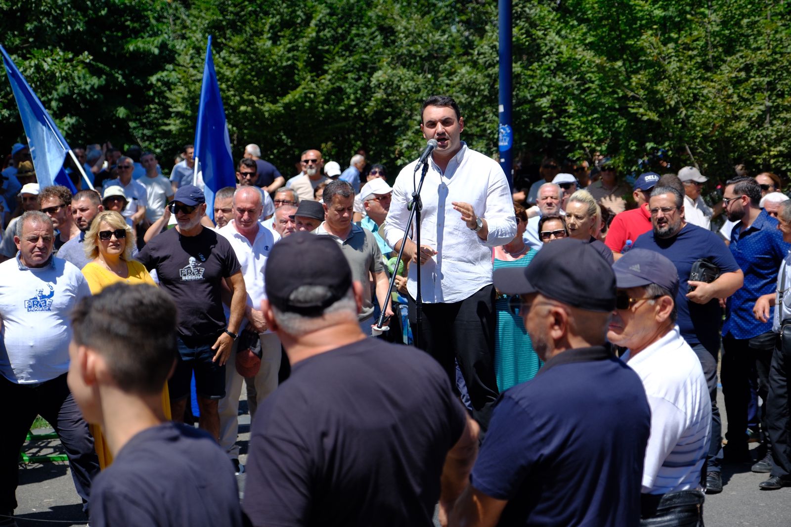 Protesta e 15 te Bashkia e Tiranës: Të ikë Veliaj te kolegët e 5D