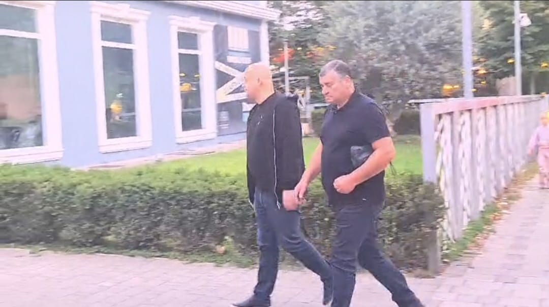 Dorëzohet në polici ish drejtori i Policisë në Lezhë. Akuzat për trafikant dhe lidhjet me Gjokën