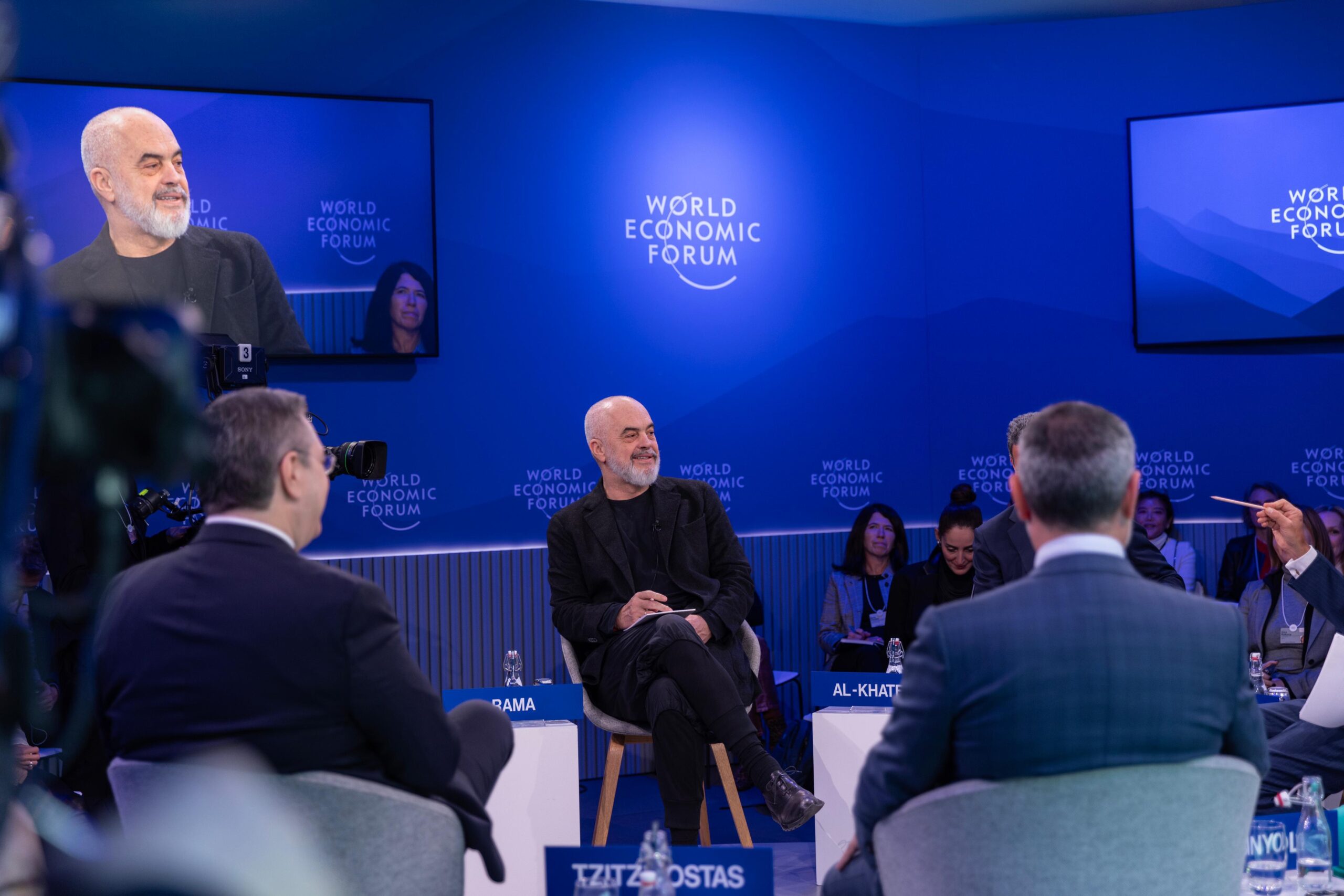 Rama në Davos, debat për turizmin në një panel që moderohej nga Richard Quest