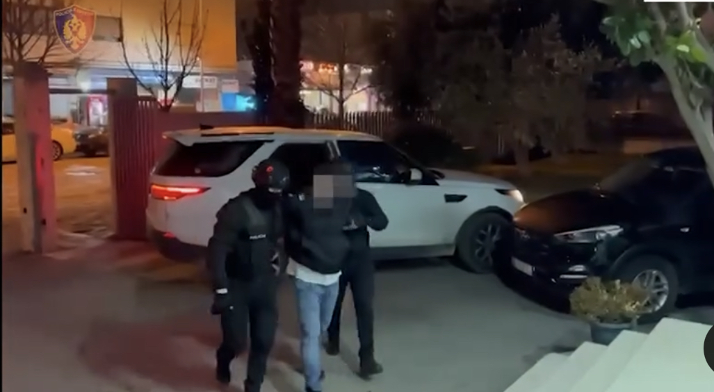 Kërkohej në Trento, kapet në Durrës. Mban dy emra