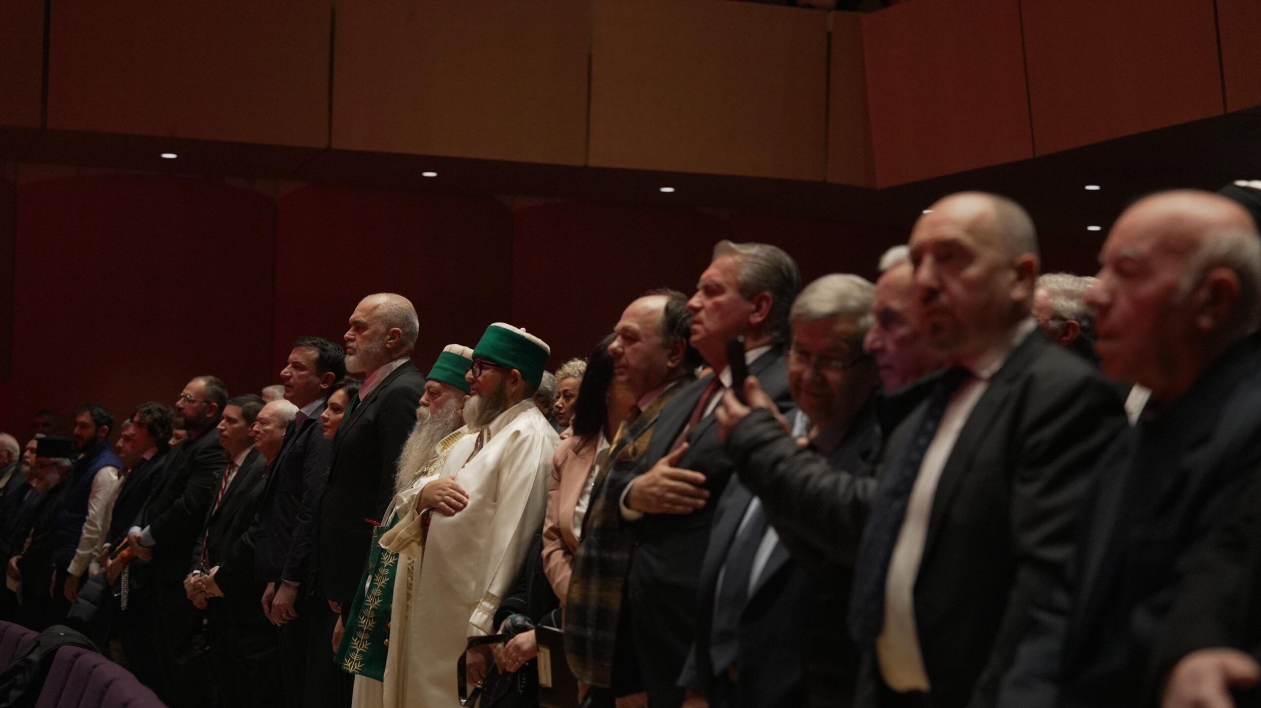 Rama rikthen premtimin për ‘shtetin e bektashinjve’ në Tiranë