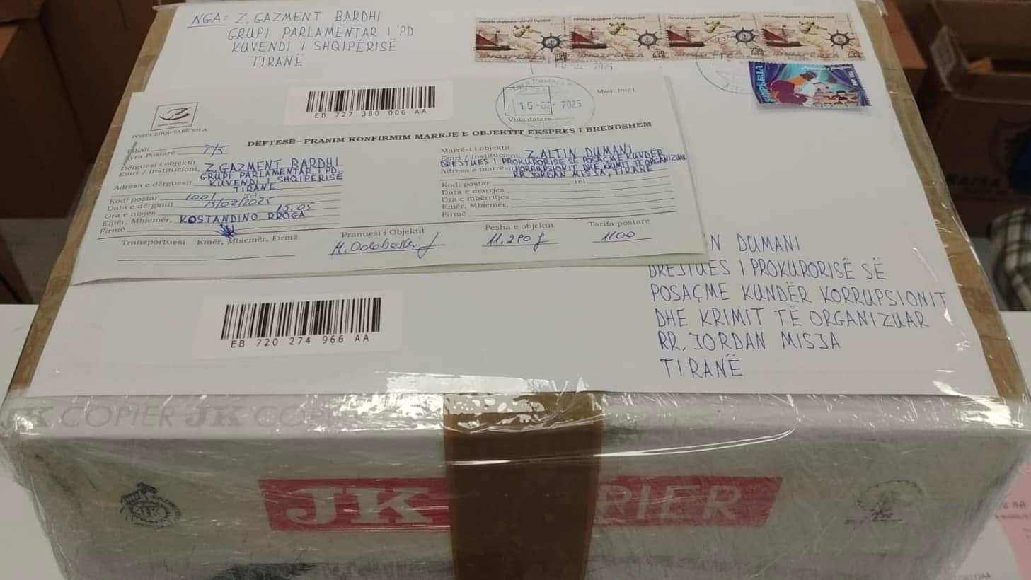 11 kile i rëndë zarfi me prova për korrupsionin e dyshuar të Ballukut