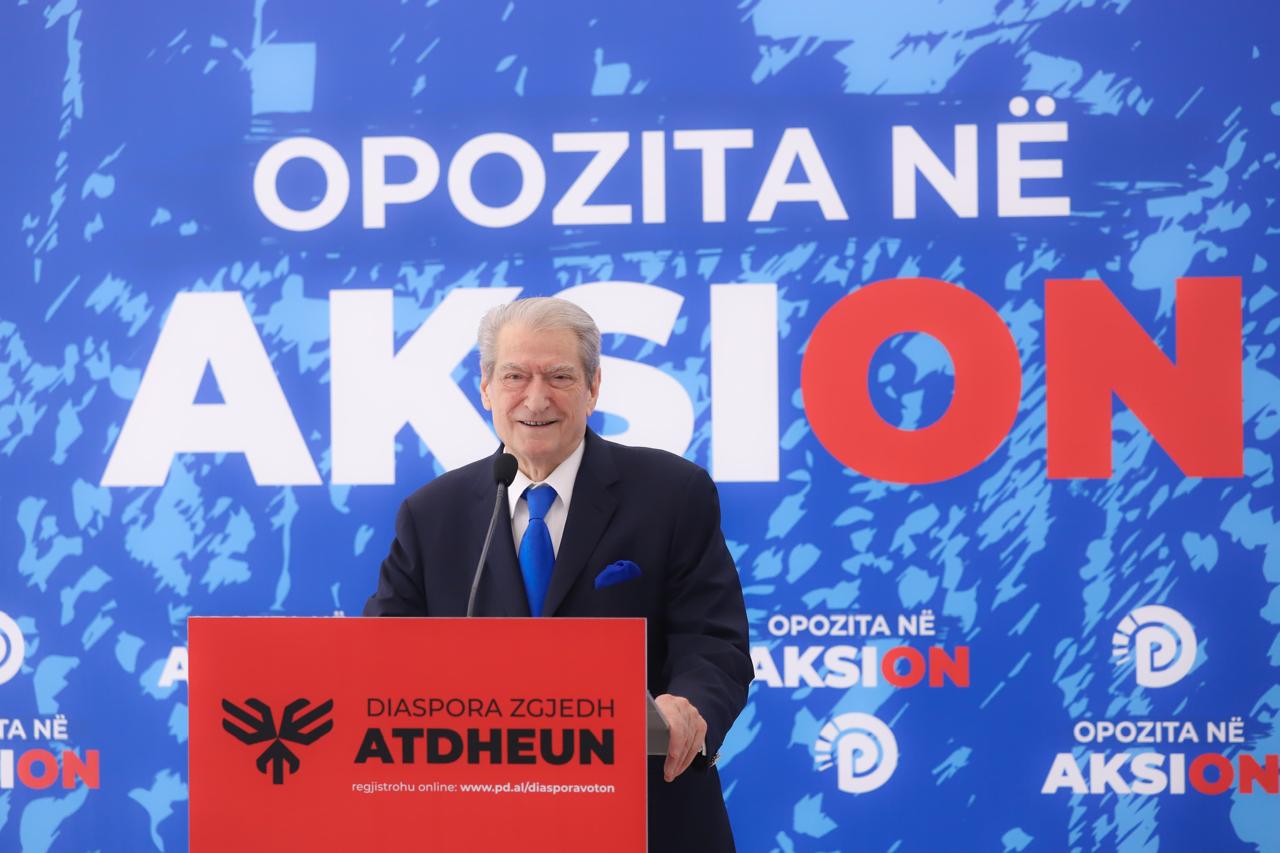 “Rama mobilizoi miliona e aviona për foton e munguar me zëvendëspresidentin amerikan”