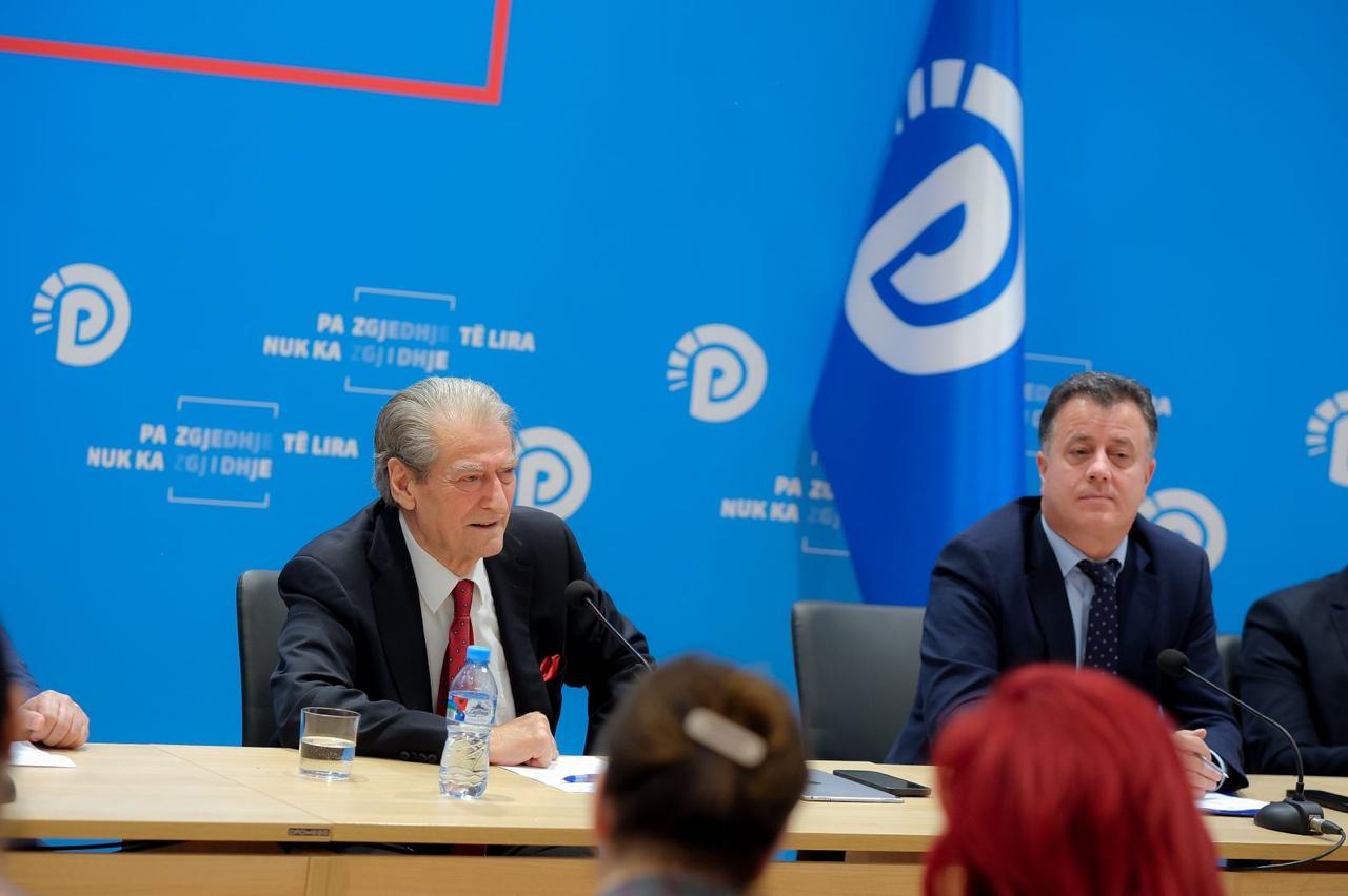 Berisha paraqet pikat e programit të PD: Shqipëria prodhuese do të jetë motoja jonë