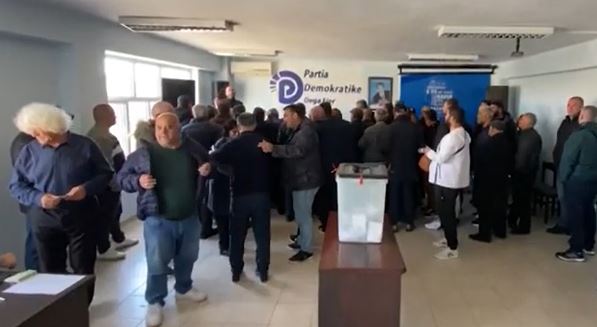 Shpallen rezultatet zyrtare te primareve te PD ne 10 qarqe, sa vota siguroi secili nga garuesit