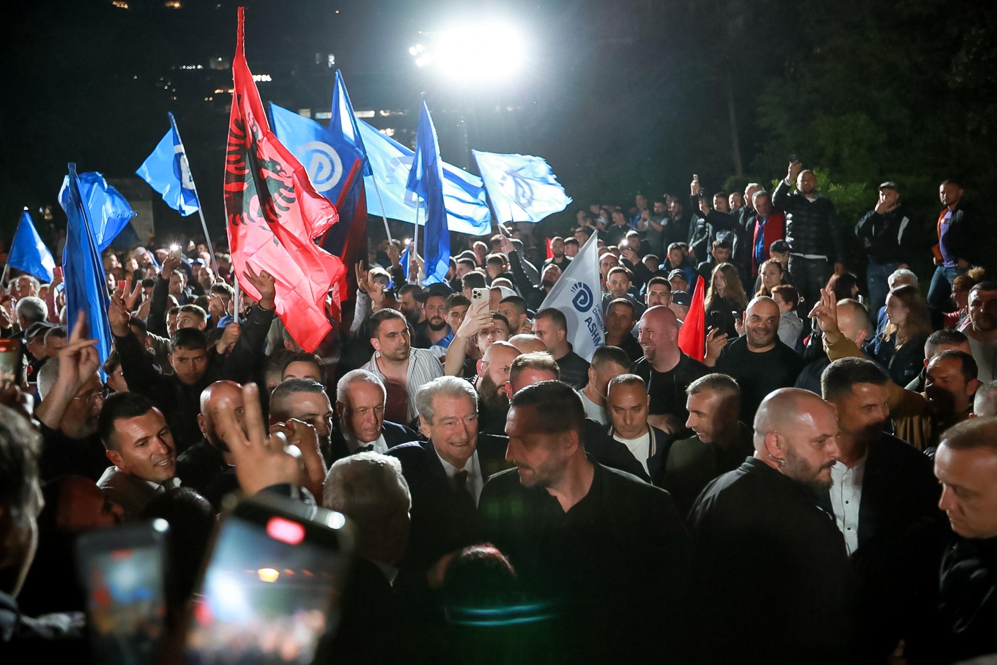 Berisha: Pagesa e mësuesit minimalisht 1500 euro