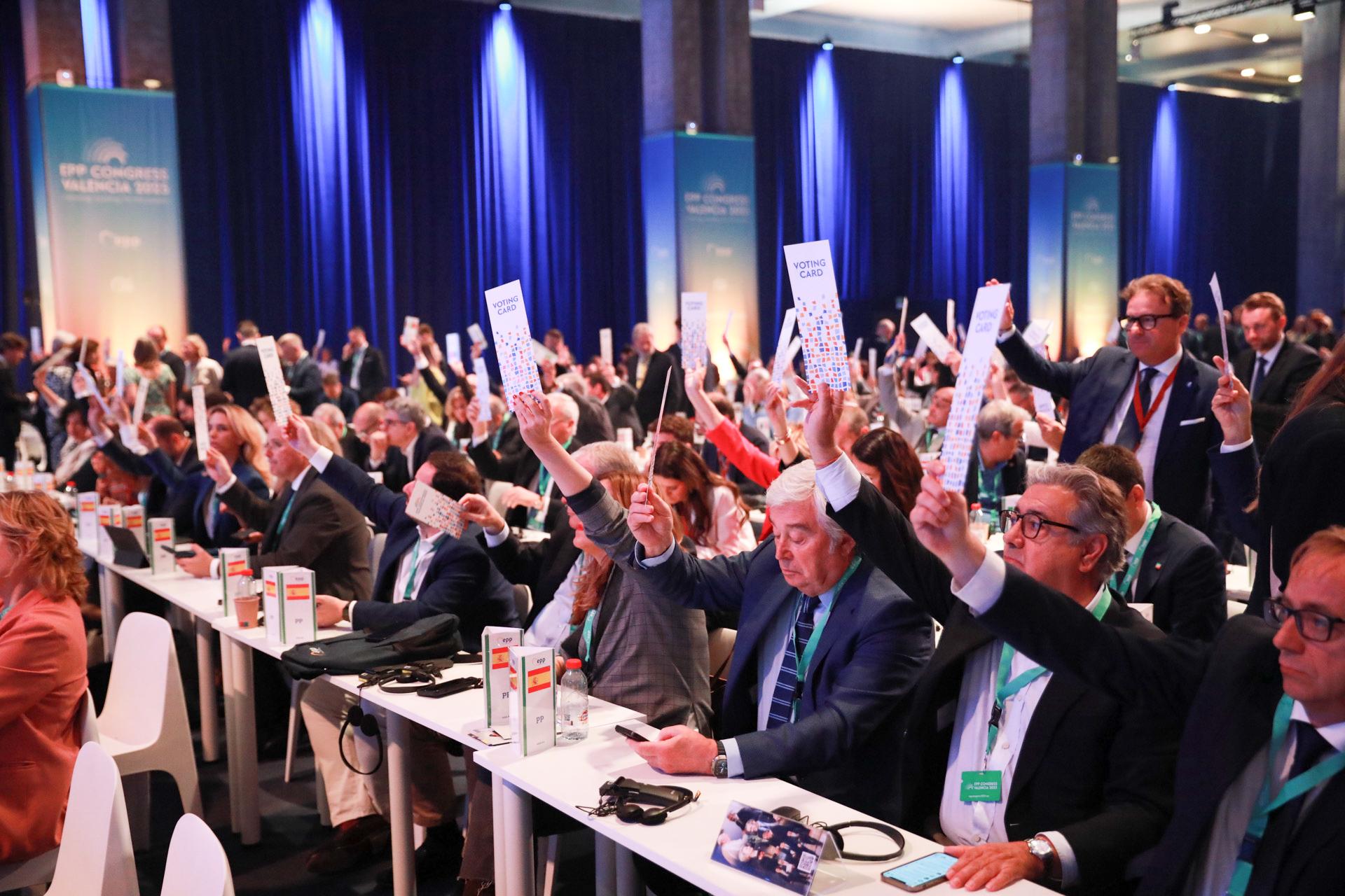 PPE miraton unanimisht Rezolutë Urgjente: Zgjedhjet dhe demokracia në Shqipëri janë të kërcënuara nëse nuk ndërhyjnë BE