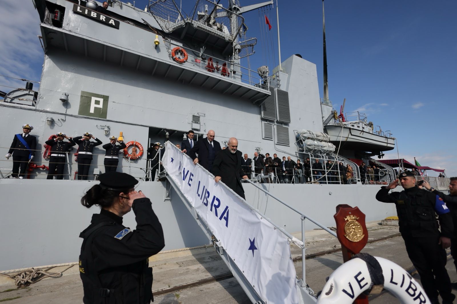 Shqipëria, marrëveshje me Italinë për zhvillimin e industrisë ushtarake navale