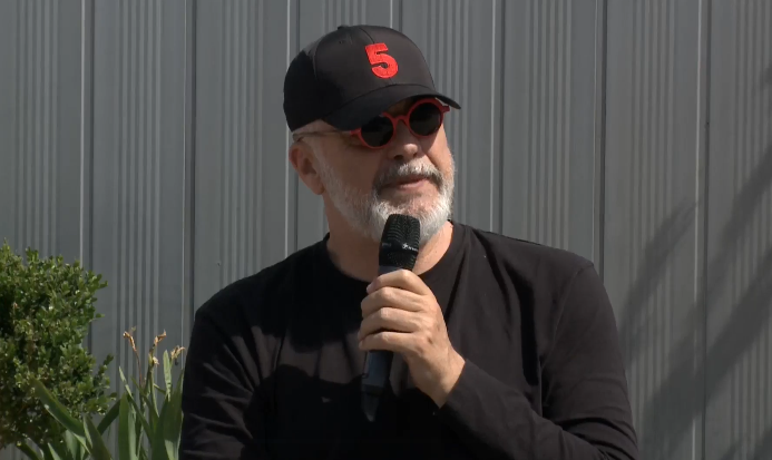 Rama në ‘sy m’sy’, debate por në asnjë çast llogari. Si anashkalon Rama dështimet