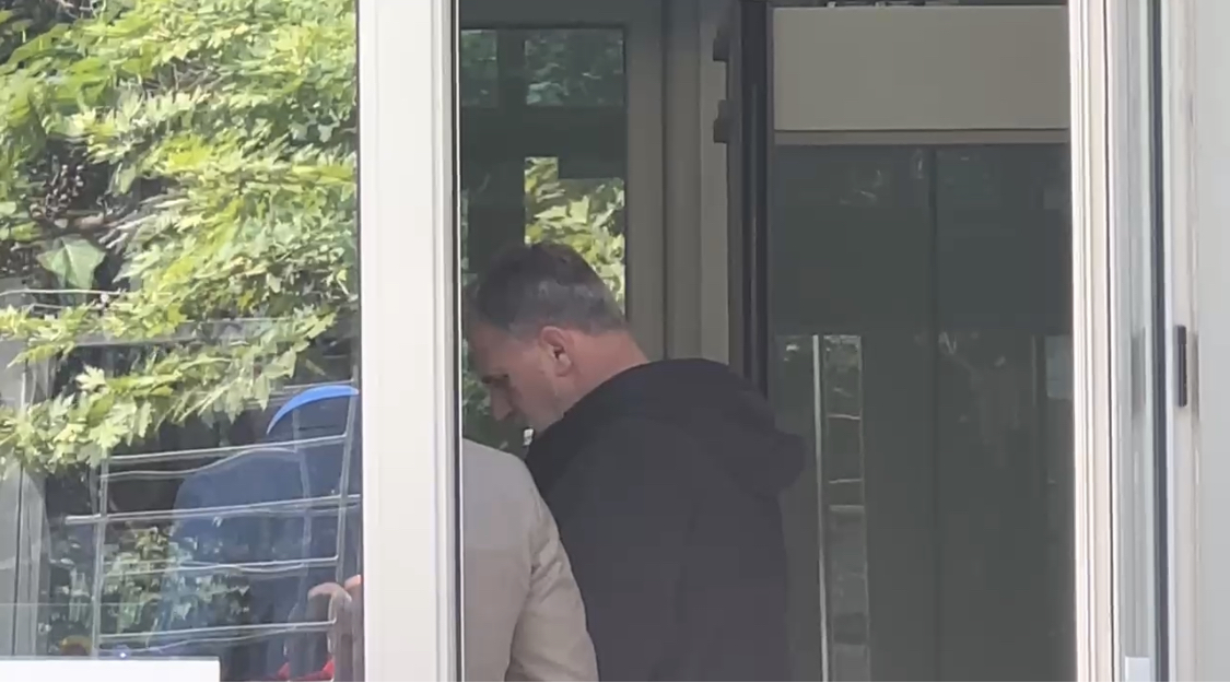 VIDEO/ Ndërtuesi Shkëlqim Fusha, në SPAK me avokatin