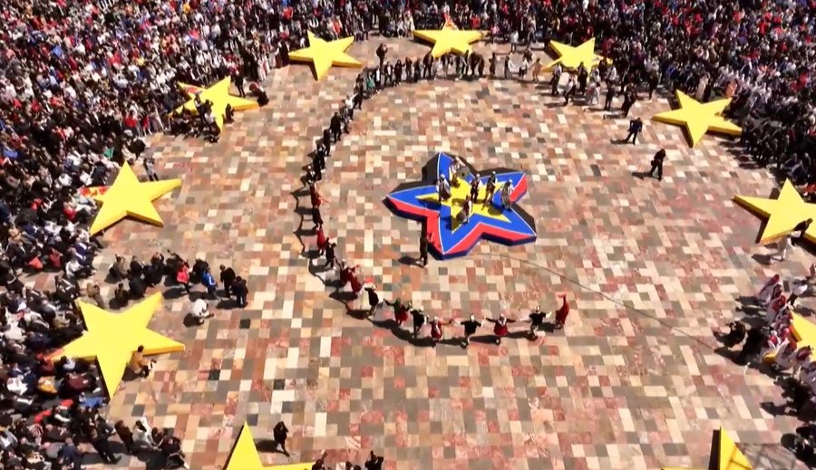 PS, hapje luksoze e fushatës në Sheshin Skënderbej