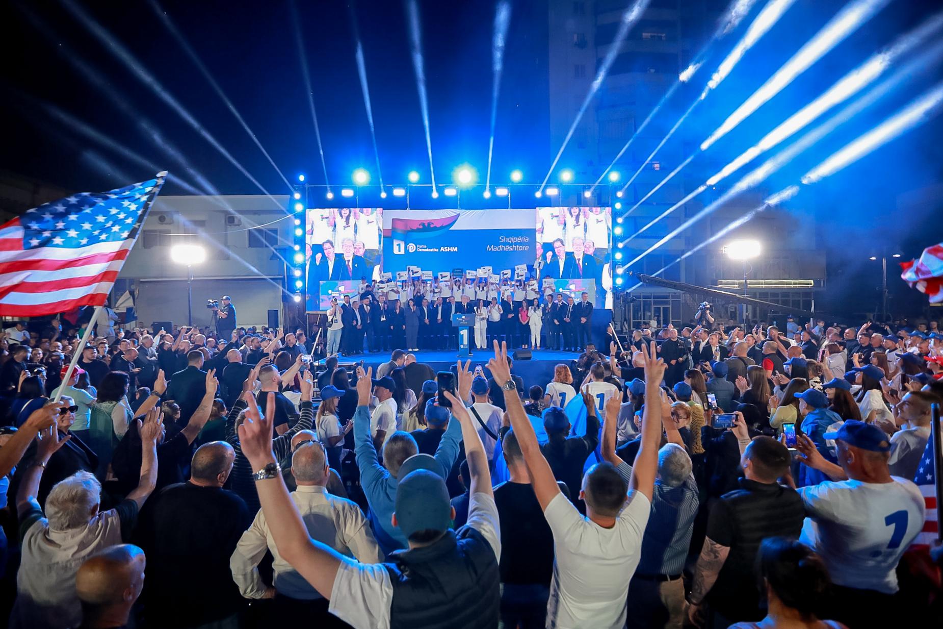 “Rama u premton të rinjve 2 kg fara kungulli mandatin që vjen!”