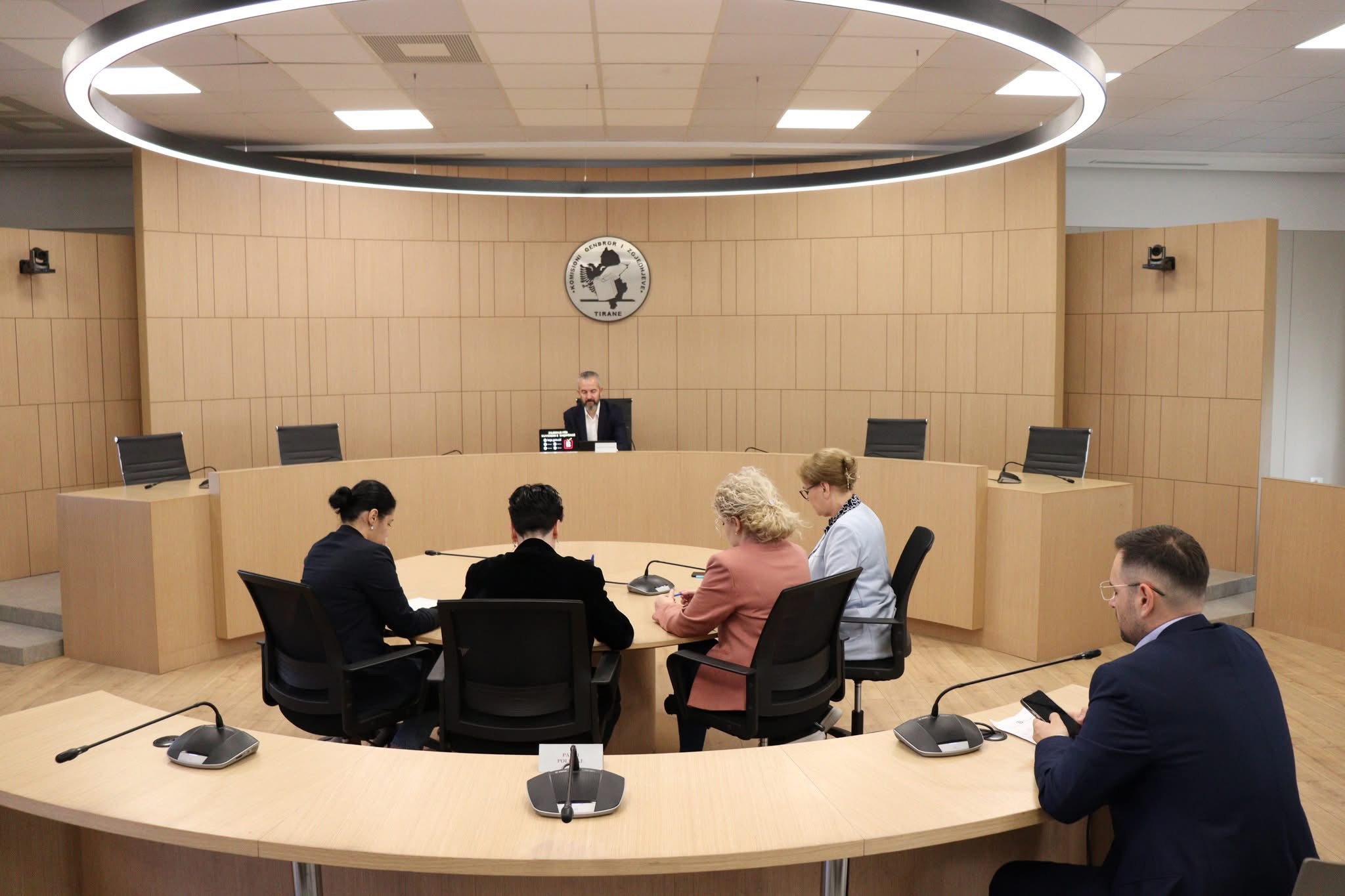 REZULTATET/ KQZ miratoi tabelat përmbledhëse për qarqet Tiranë, Durrës dhe Elbasan