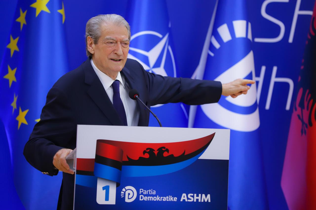 “Paralajmëroj Ramën që të mos bëjë përpjekje për të ndërhyrë mbi dokumentet”