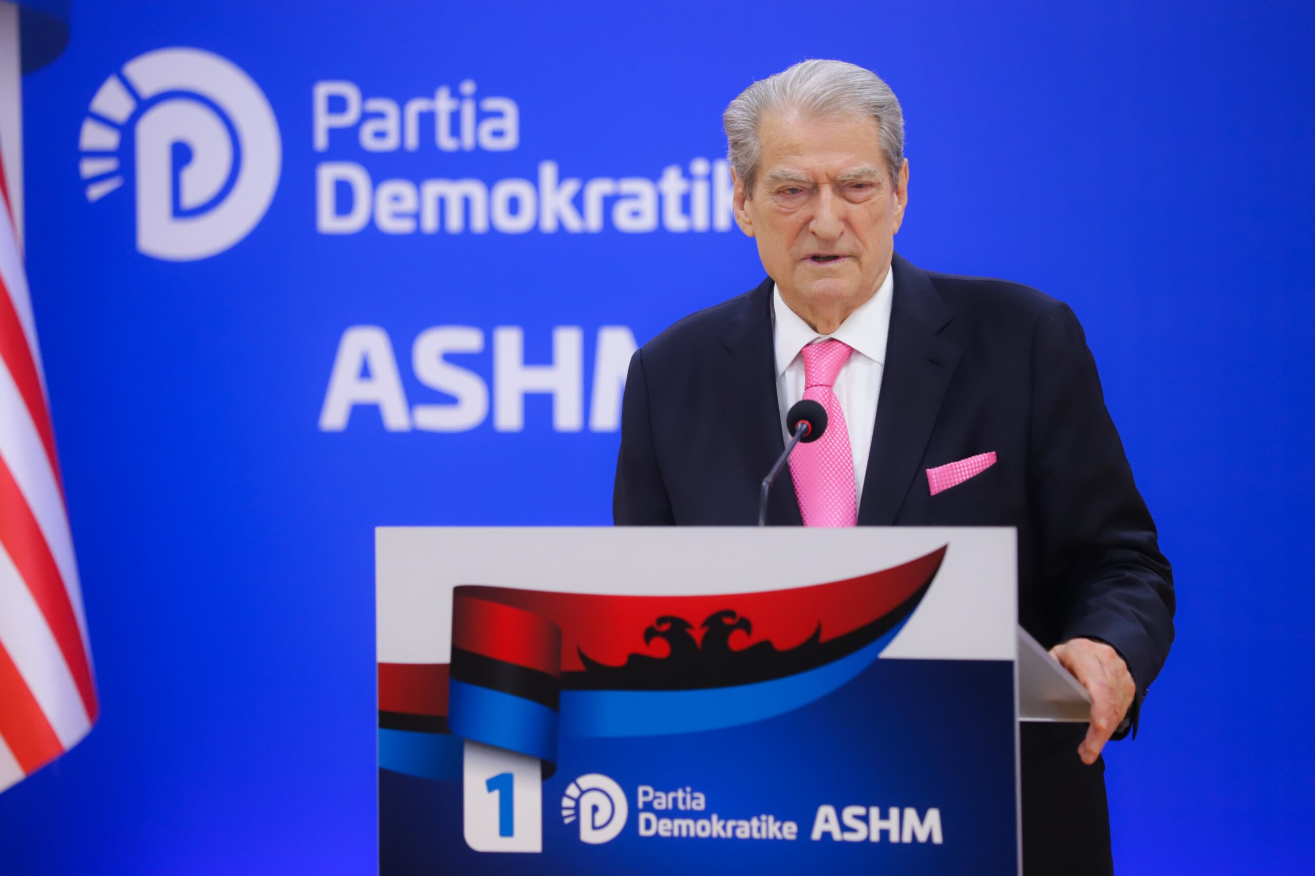 Berisha përshëndet qëndrimin e DASH: Vendimet e politizuara të administratës Biden u rrëzuan