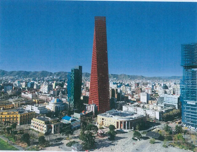 Një kullë tjetër e re tek qendra për ti marrë frymën Tiranës