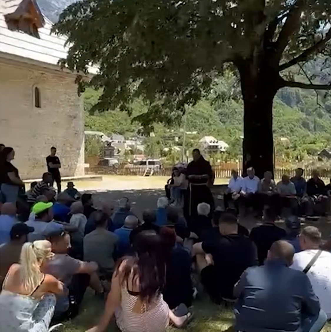 Thethi, çfarë ndodh kur qeveria për vota lejon gjithçka dhe pasi i merr dërgon trupa të armatosura