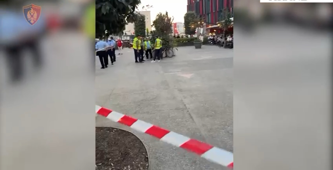 Lirohen hapësira publike përreth stadiumit “Arena Kombëtare”, edhe pse ato nuk i kishin zënë hapësirë kujt