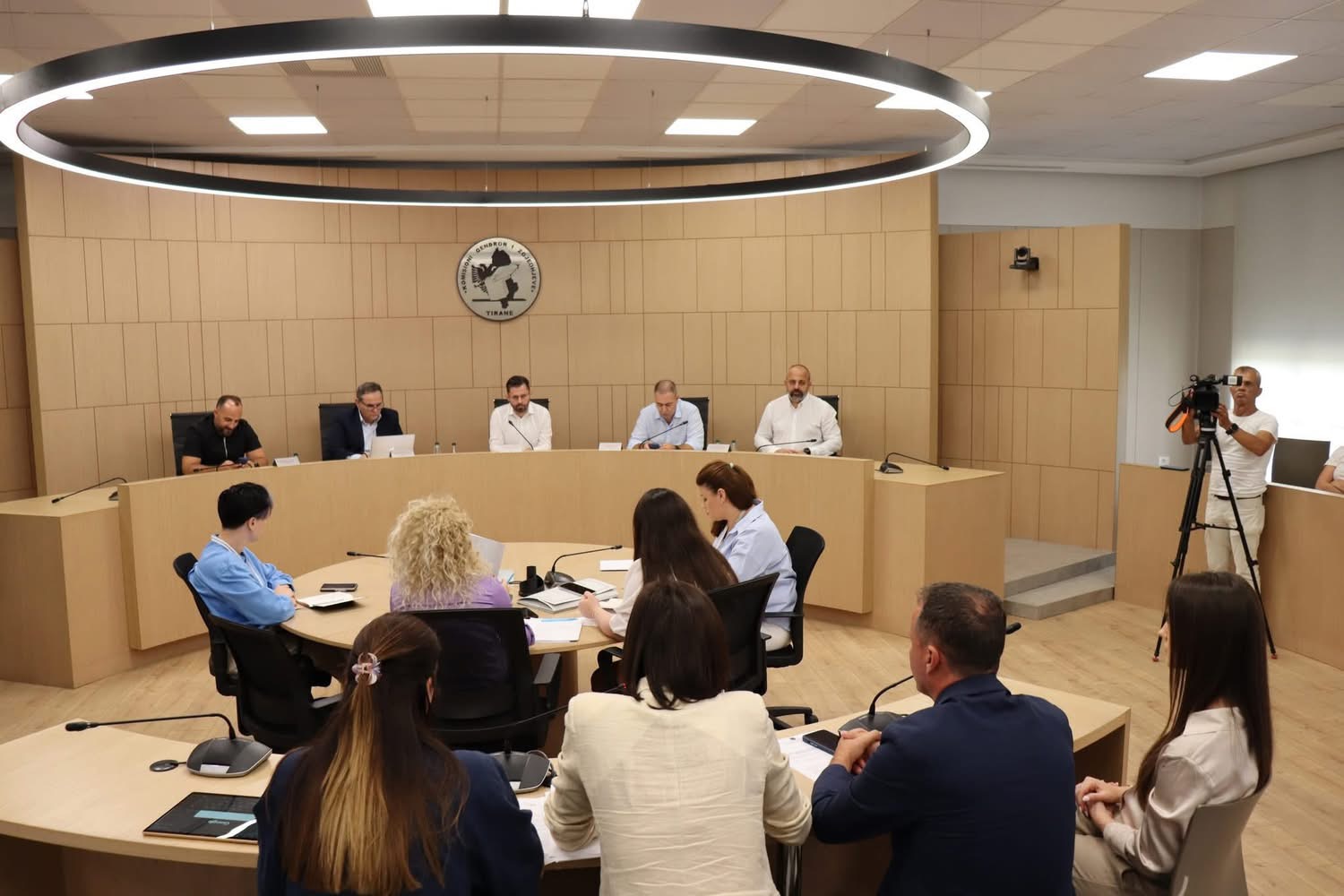 KAS i heq mandatin Kleana Xhuvelit, ia kalon Ana Dajkos