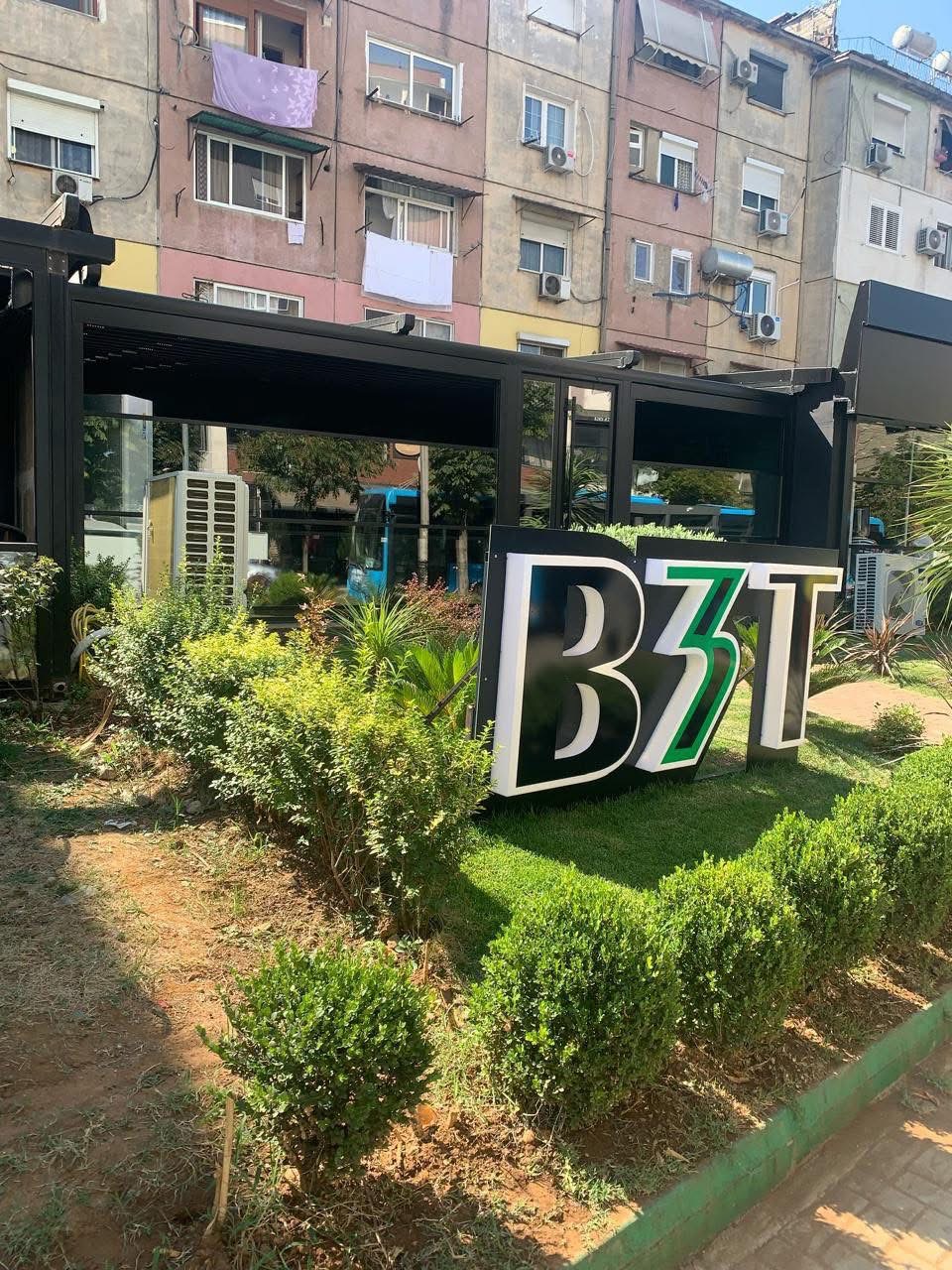 Çfarë ka ngrënë? Rama sulmon gjyqtarin Demiri, dha një vendim që mbronte ndërtimin në hapësirën e përbashkët të pallatit