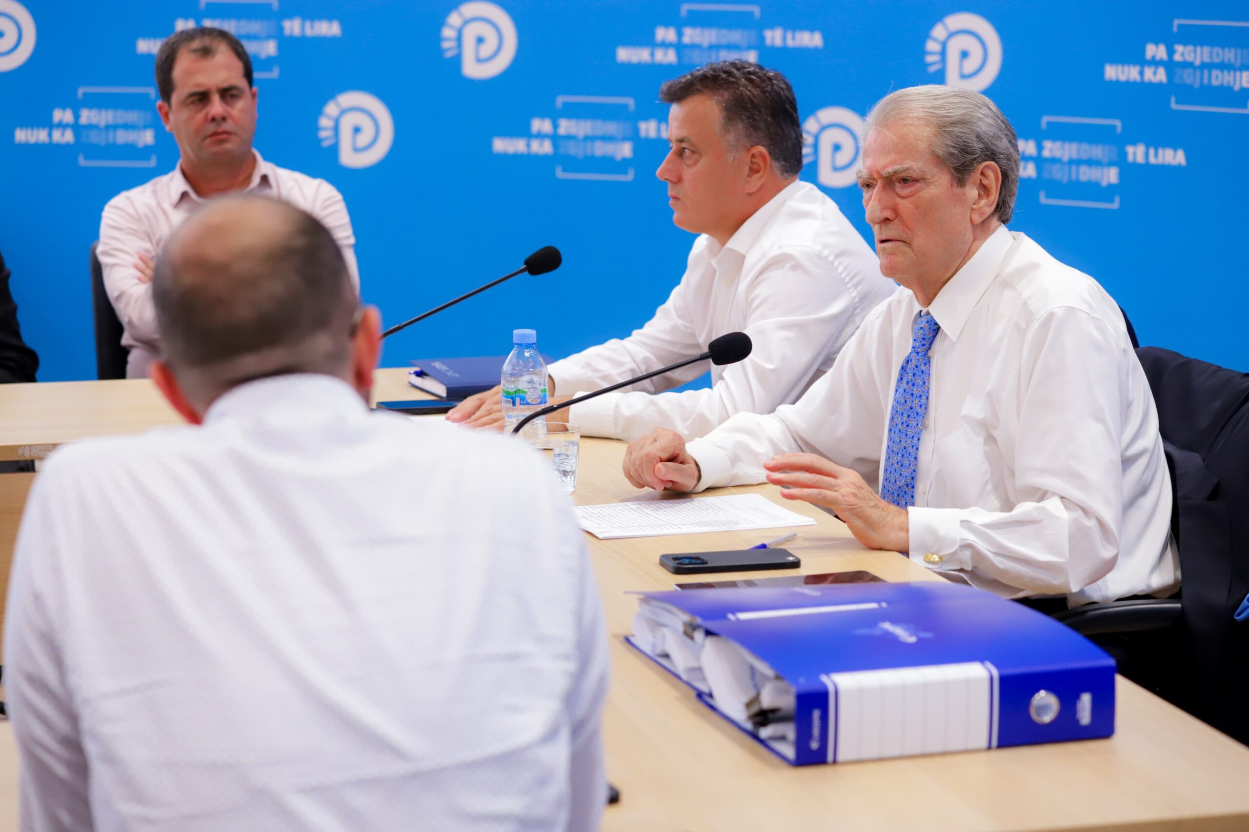 Berisha i jep fund dilemave, deklaron se PD do të jetë në Parlament