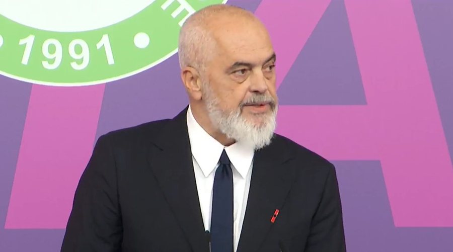 QEVERIA E RE, EMRAT E MINISTRAVE, NJËRI VETËM ME EMËR PA MBIEMËR