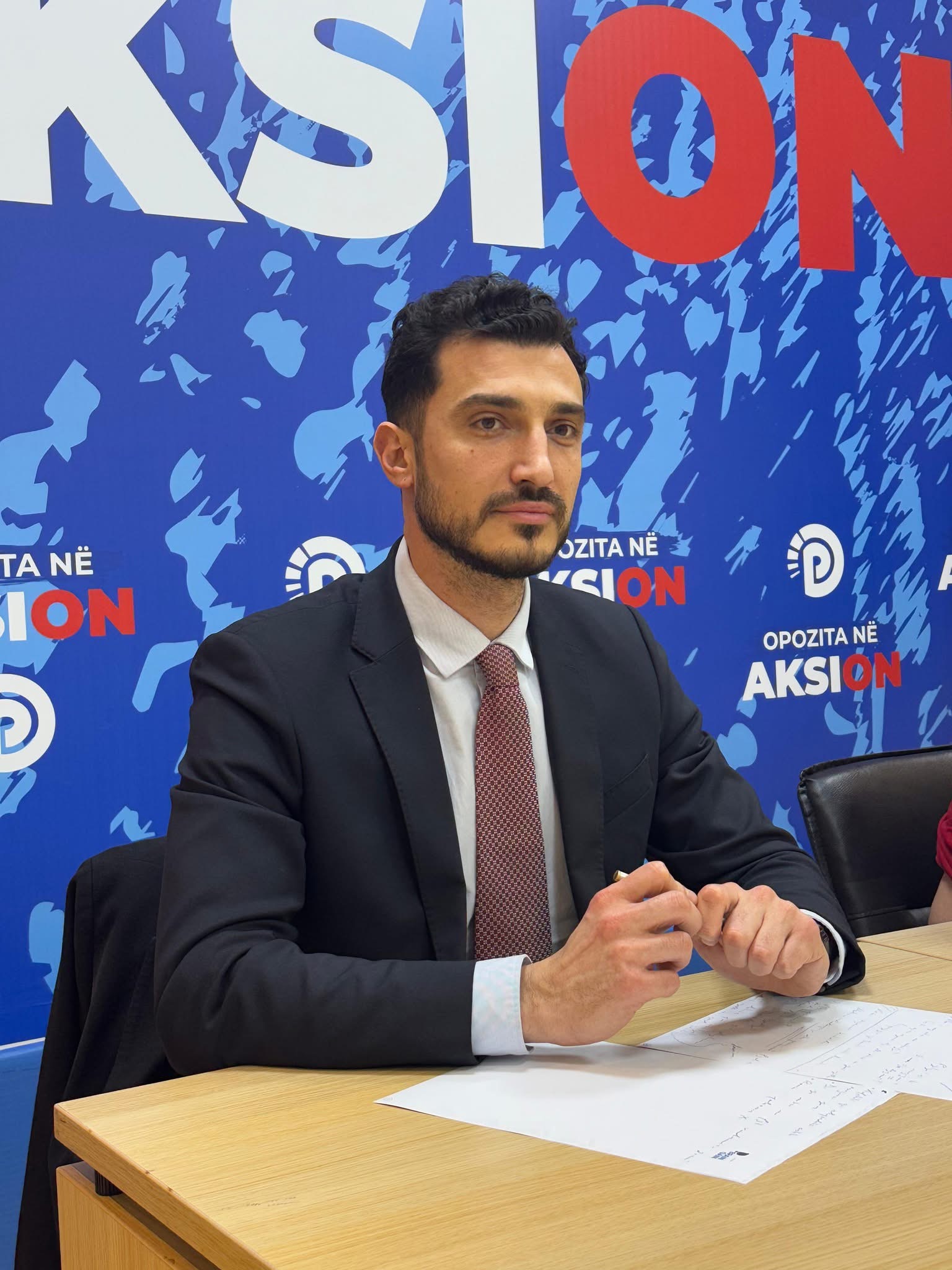 ANDI MUSTAFAJ/ Fuqia e Propagandës ose burgu i përbashkët i mendjes