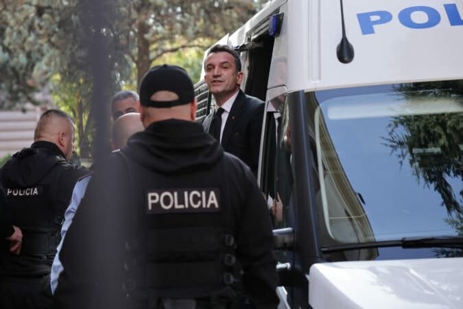 Veliaj krahason Tiranën me kryeqytetin e drogës: Më rrëmbyen si në Medelin. Procedura si e inceneratorit të Tiranës