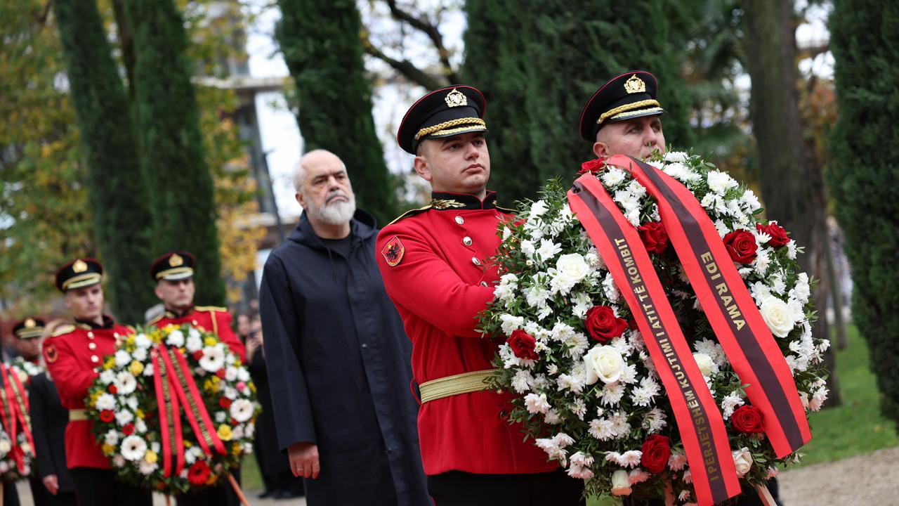 VIDEO/ Mbahet ceremonia e ngritjes së Flamurit në Vlorë me Begaj, Osmanin dhe Ramën