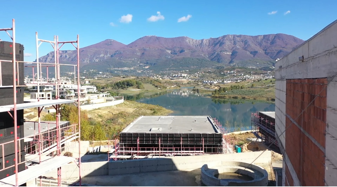 IMT prish 3 vilat e ndërtuara nga Vladimir Kosta