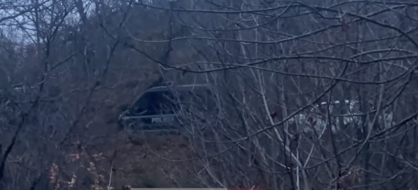 Dorëzohen dy personat e armatosur, dyshime për lidhje me akte terroriste